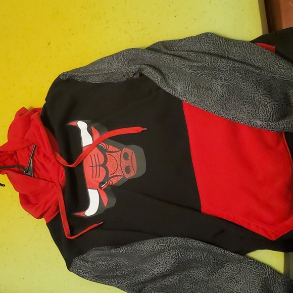 NBA Other - Chicago Bulls Sweater 2XL